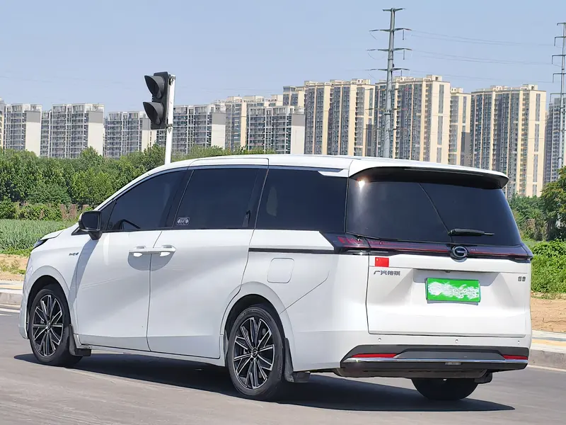 Trumpchi GAC Trumpchi E 8 PHEV 2.0 AT K 150km MAX+ — фото 4