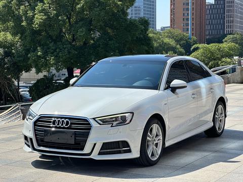 Audi A3 2018 30 Limousine 35 TFSI Fashion