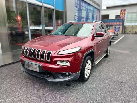 Jeep Cherokee (Import)