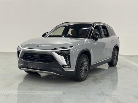 Nio ES8