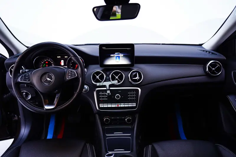 Mercedes-Benz GLA — фото 4
