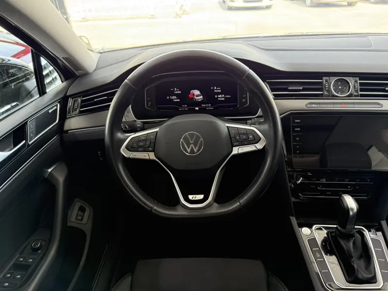 Volkswagen Magotan 330 TSI DSG 30 Anniversary Edition — фото 10