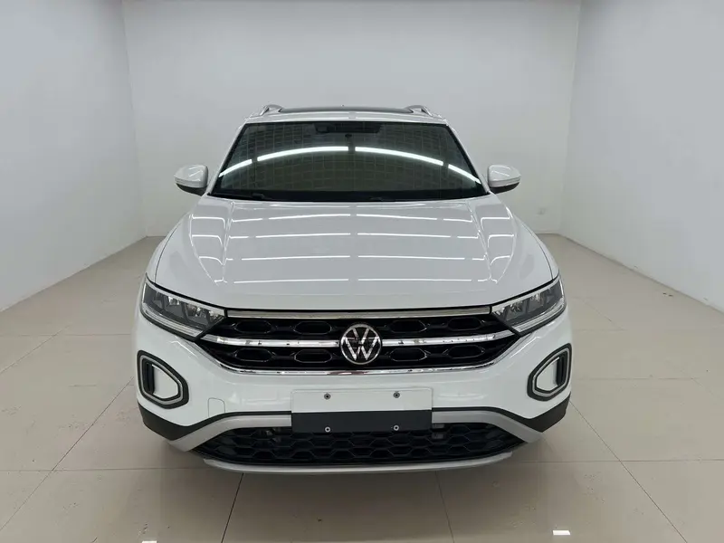 Volkswagen T-Roc — фото 2