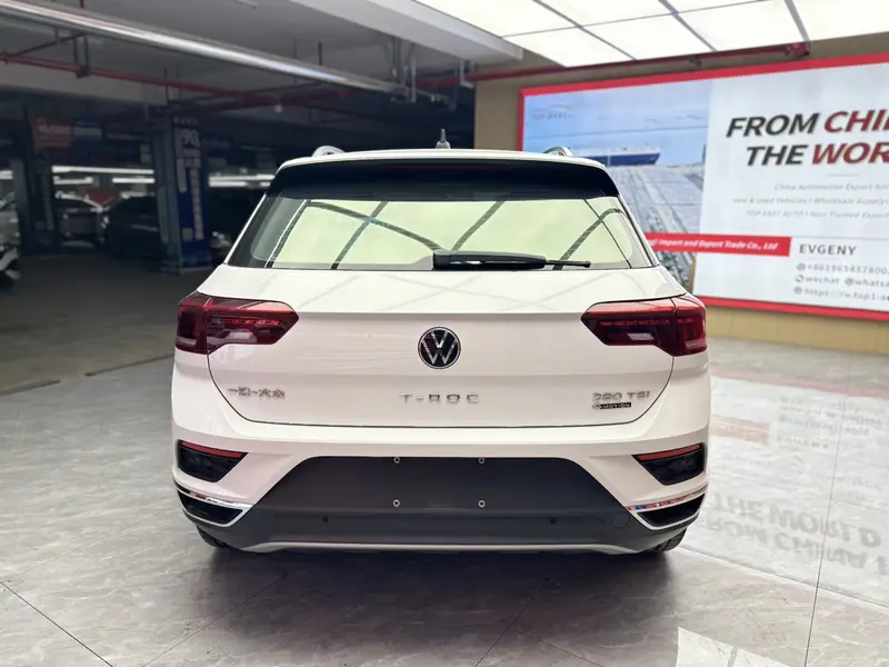 Volkswagen T-Roc — фото 6