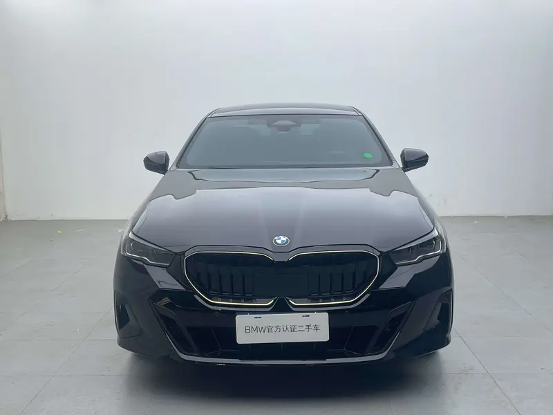 BMW 5 Series — фото 2