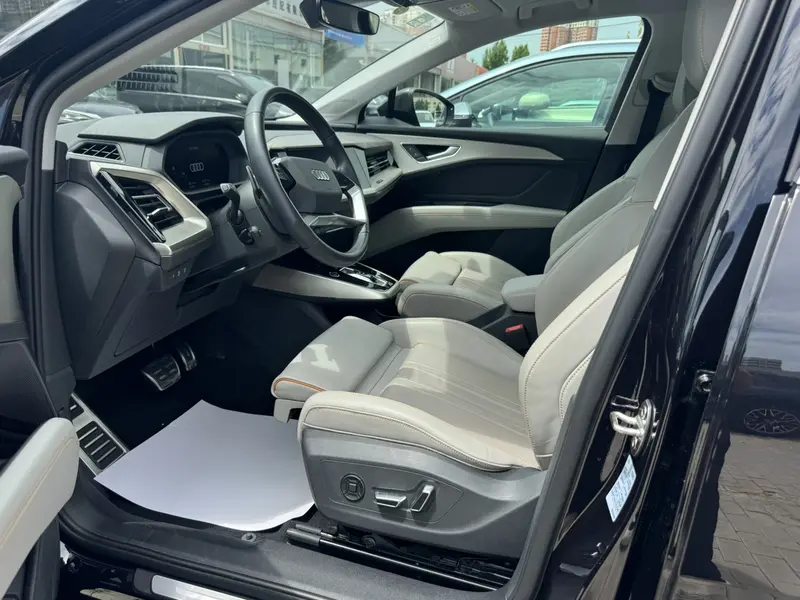 Audi Q5 e-tron — фото 10