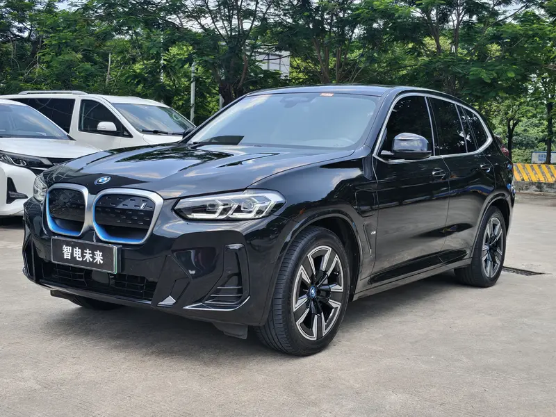 BMW i X 3