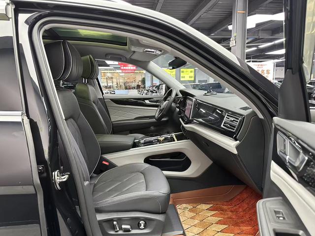 Volkswagen Tourang id 4387369 из Китая 13