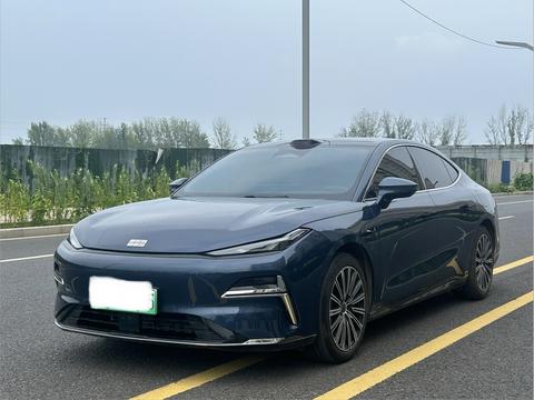 Geely Galaxy Starshine 8 PHEV
