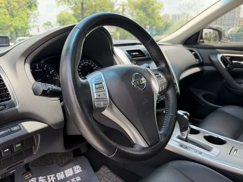 Nissan Teana 2.0L XL — фото 10