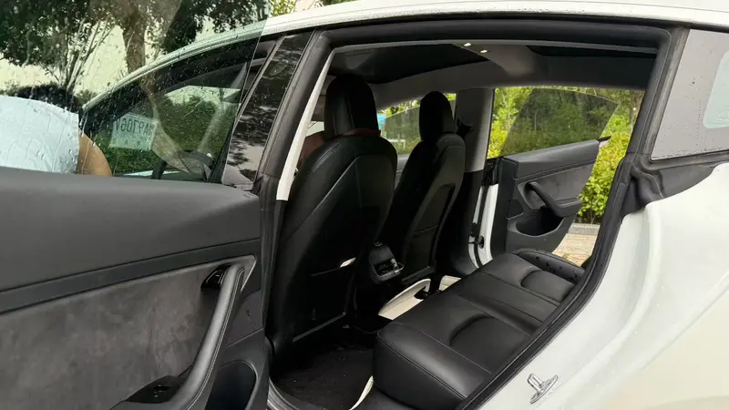 Tesla Model 3 RWD — фото 8