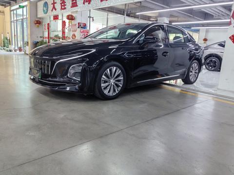 Hongqi E-QM5