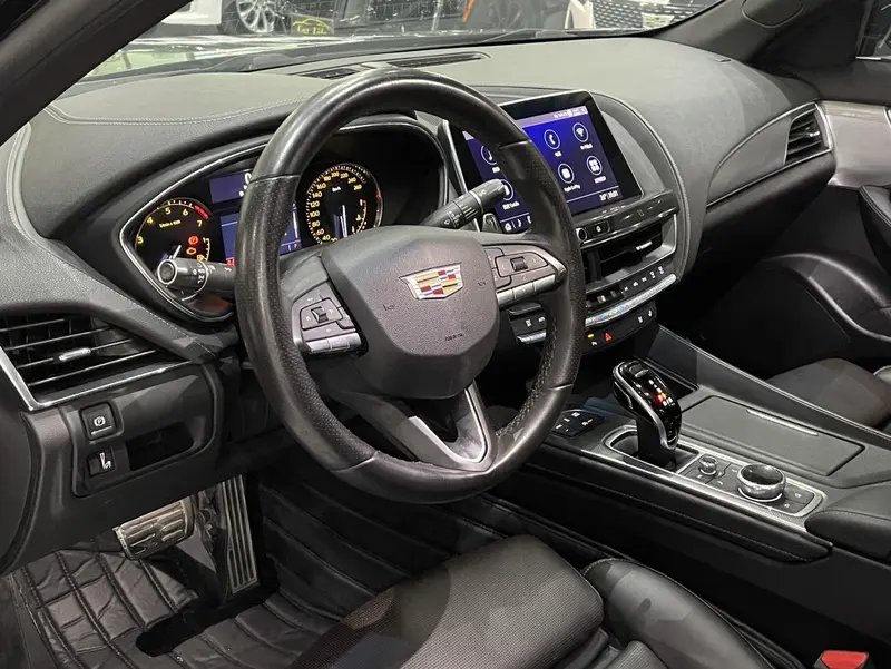 Cadillac CT5 — фото 7