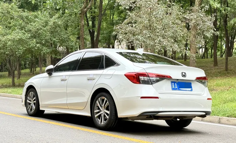 Honda Civic — фото 4