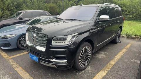 Lincoln Navigator