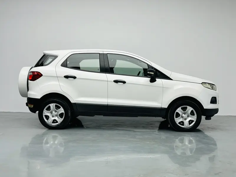 Ford EcoSport — фото 8