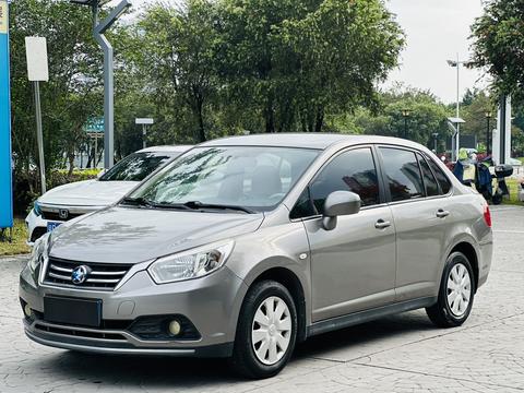 Venucia D50