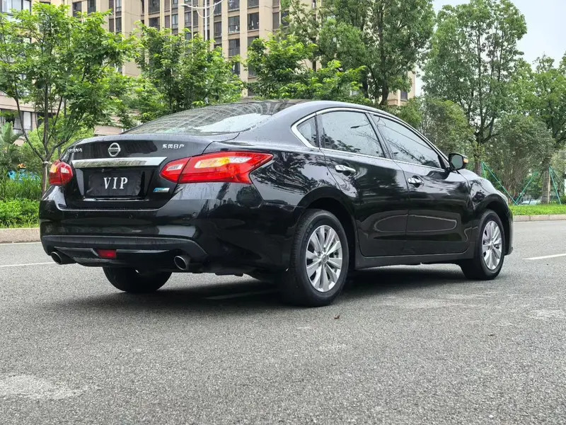 Nissan Teana 2.0L XE стиль — фото 6
