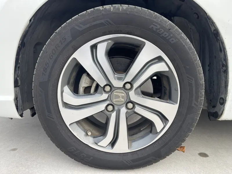 Honda Fit — фото 8