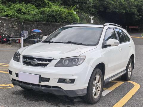 BYD S6, 2013 год
