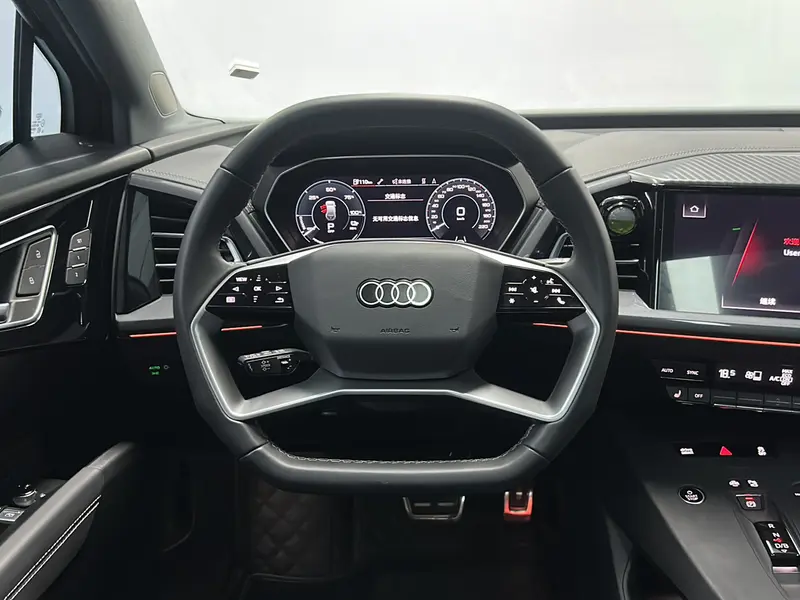Audi Q4 e-tron 40 e-tron — фото 16