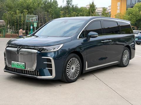 VOYAH Dreamer PHEV