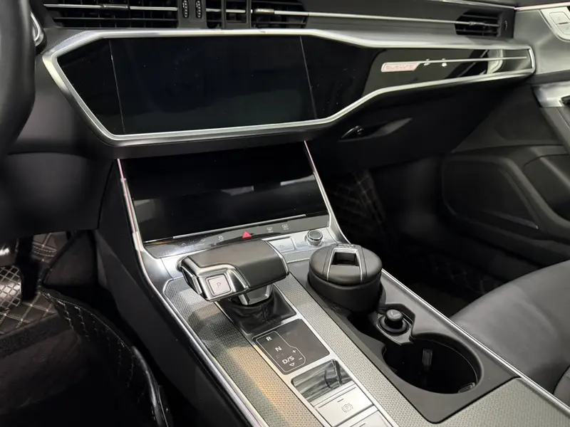 Audi A6 — фото 10