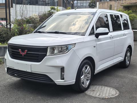 Wuling Hongguang PLUS, 2019 год