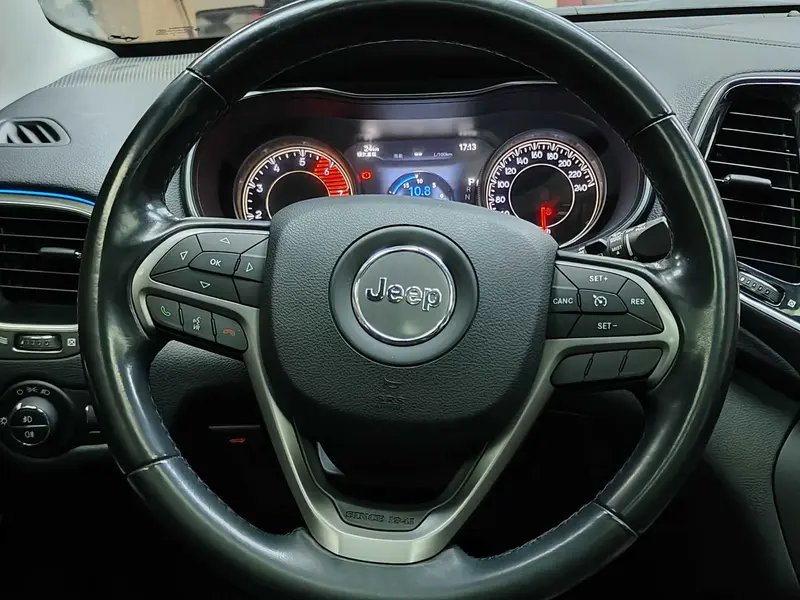 Jeep Cherokee 2.0 T 4 WD VI — фото 18