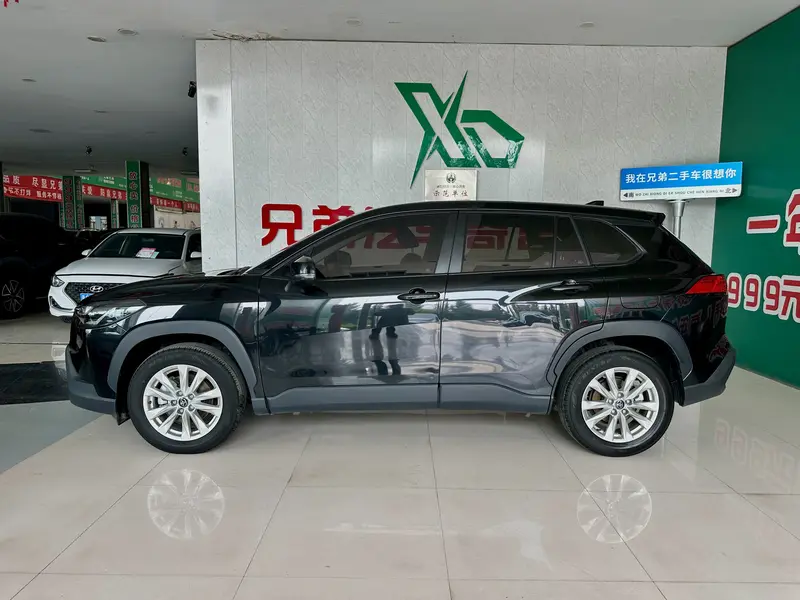 Toyota Corolla Cross — фото 4
