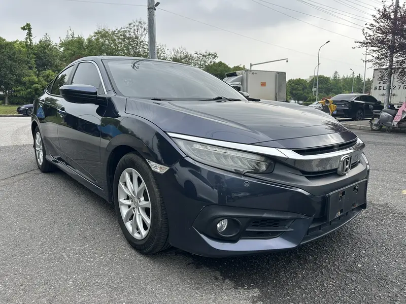 Honda Civic — фото 3