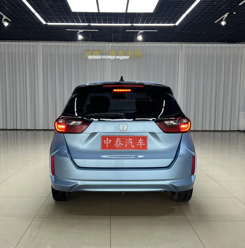 Honda Fit — фото 5