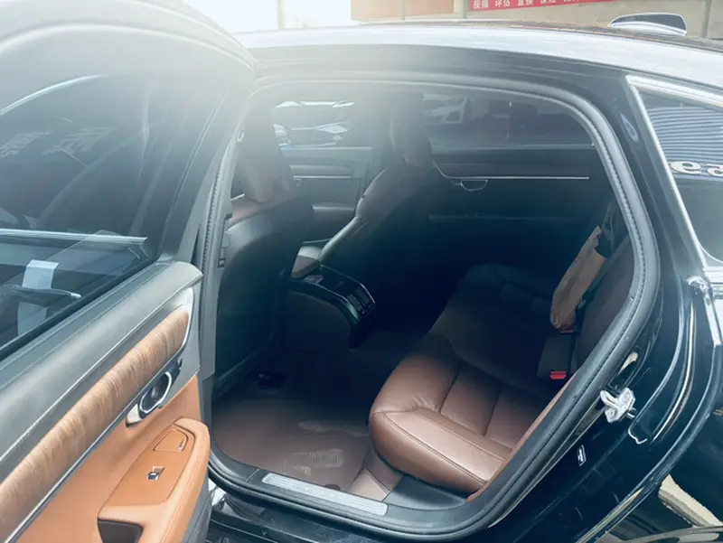 Volvo S90 — фото 10