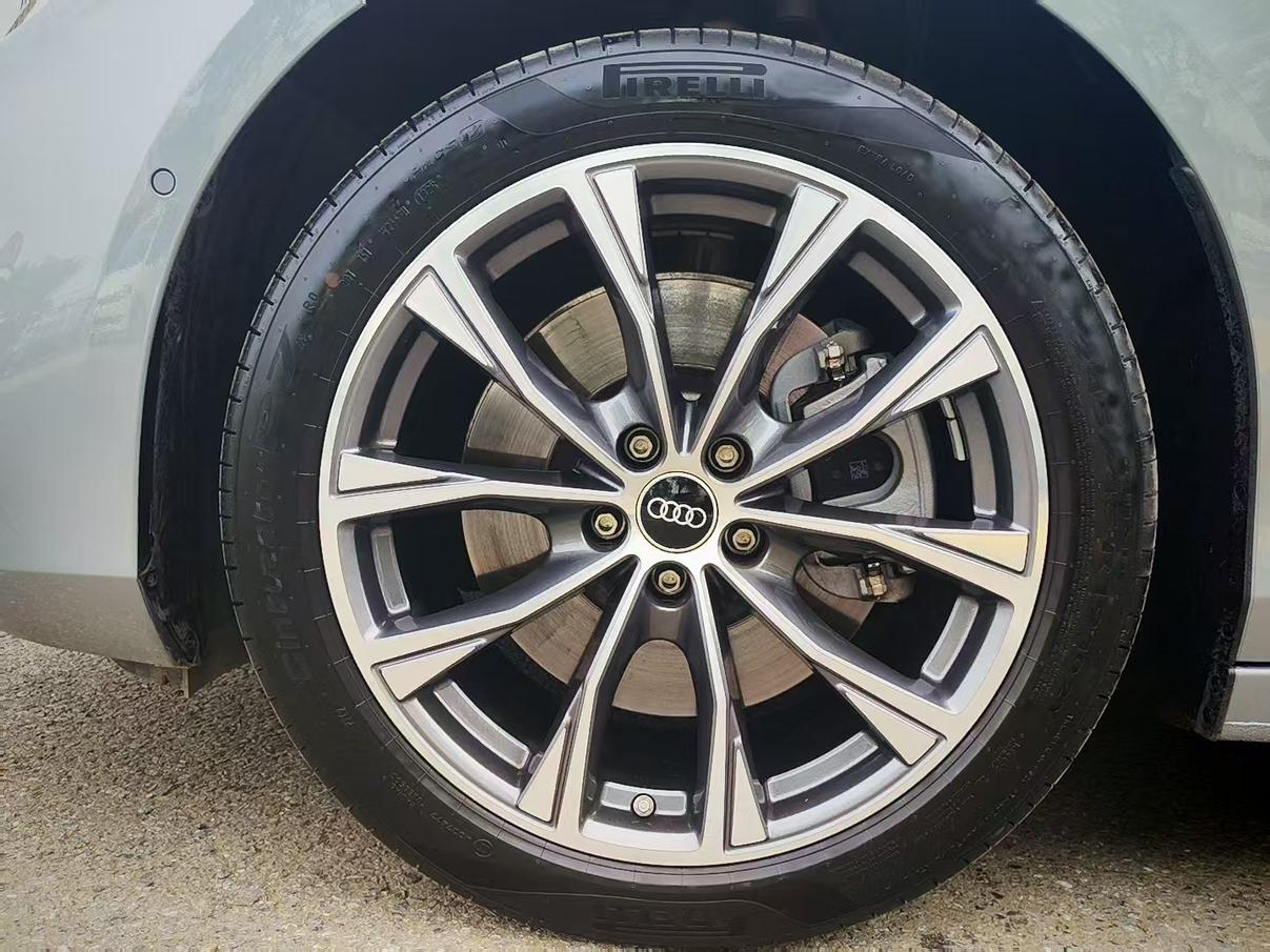 Audi A6L: фотография 22 из 25