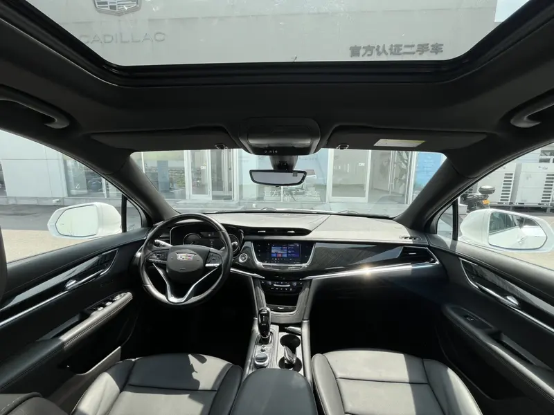 Cadillac XT6 — фото 9