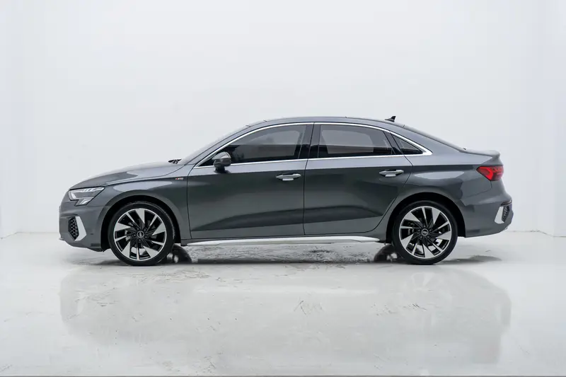 Audi A 3 A 3 L Limousine 35 TFSI — фото 4