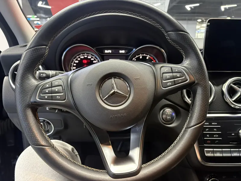 Mercedes-Benz GLA — фото 7