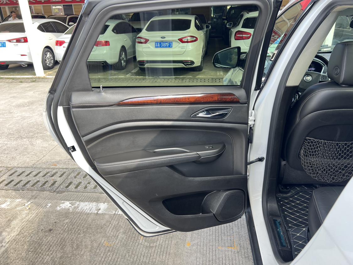 Cadillac SRX — фотографии объявления, Фото 12