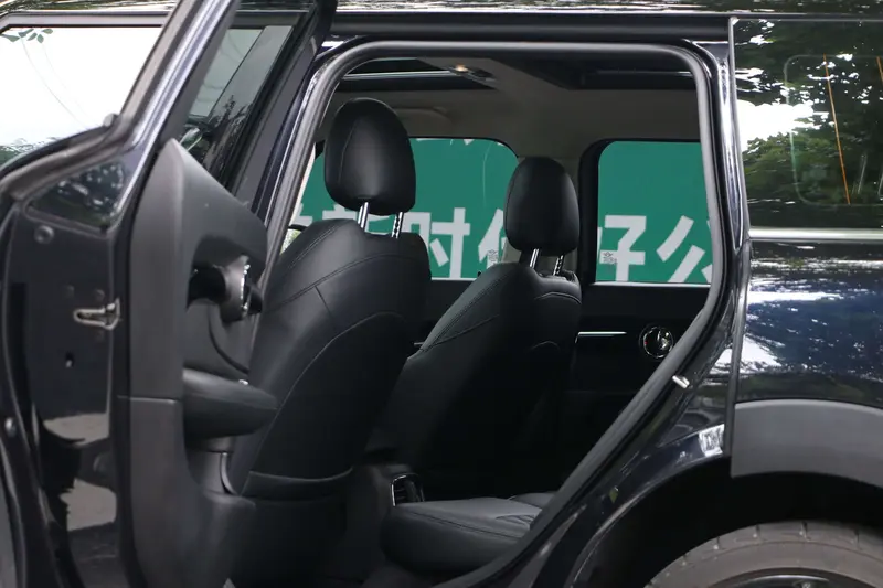 MINI CLUBMAN 1.5 T COOPER — фото 11