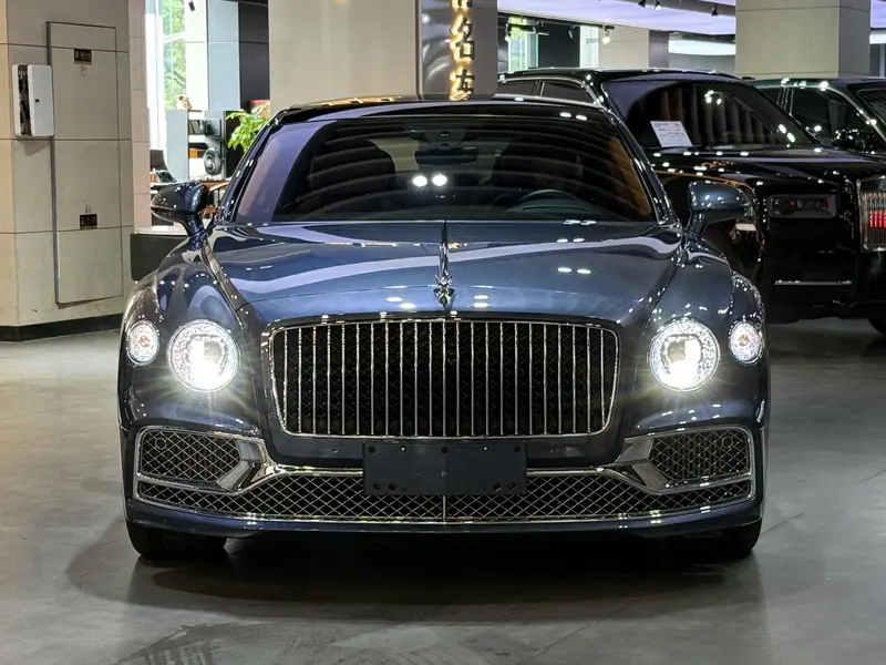 Bentley Flying Spur — фото 2