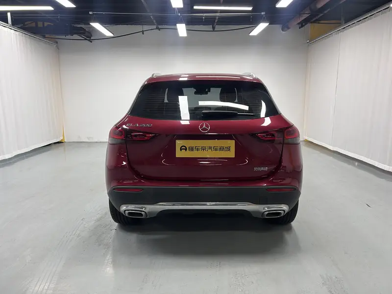 Mercedes-Benz GLA — фото 6