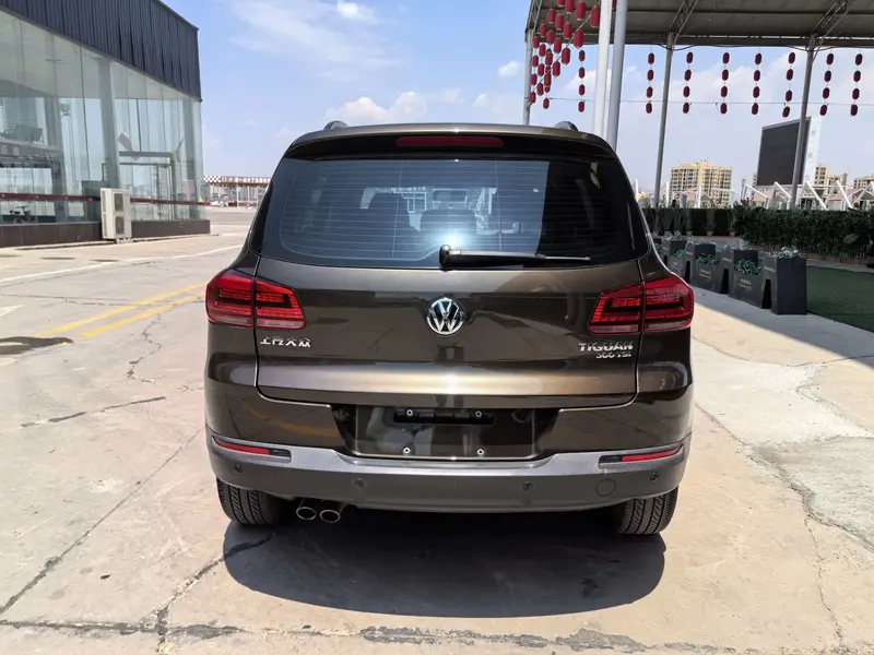 Volkswagen Tiguan — фото 5