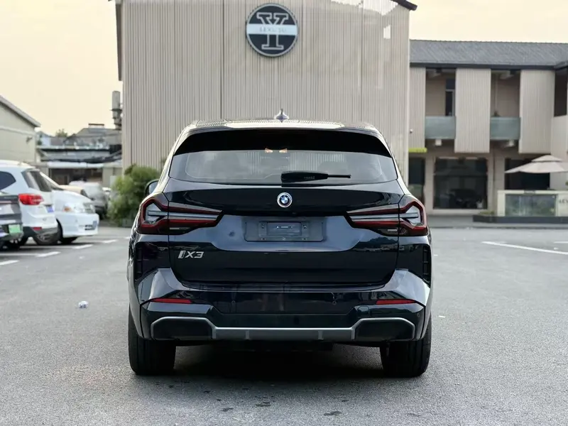 BMW iX3 продвинутая — фото 5