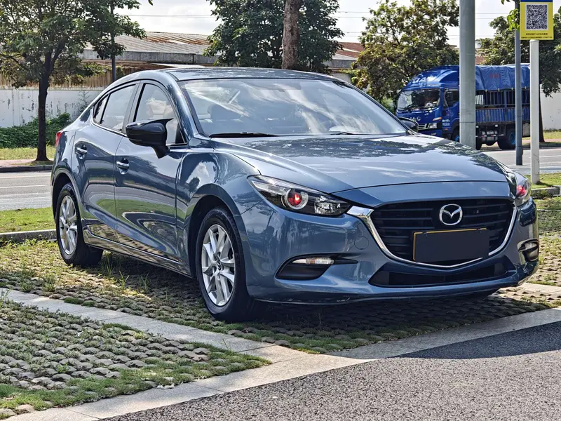 Mazda 3 Axela — фото 3