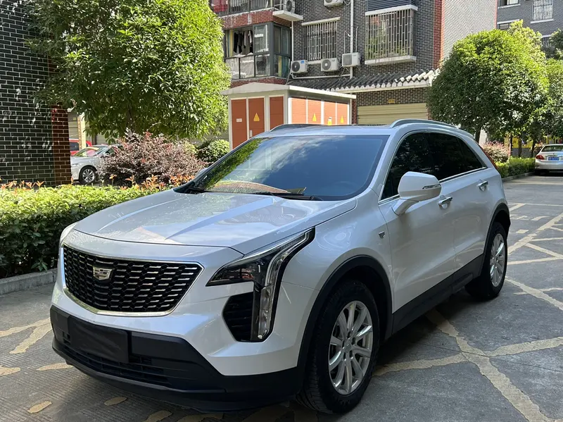 Cadillac XT 4 28 T 2 WD
