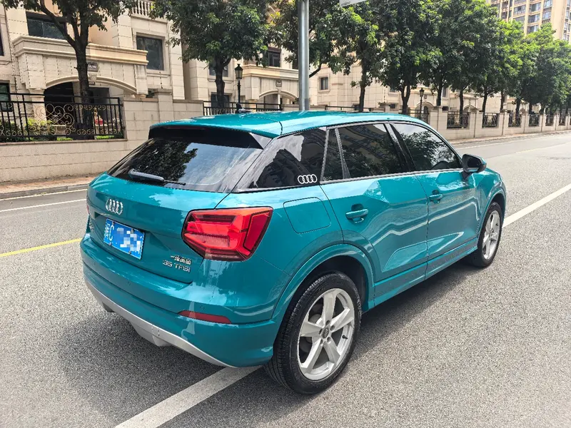 Audi Q2L 35TFSI V — фото 6