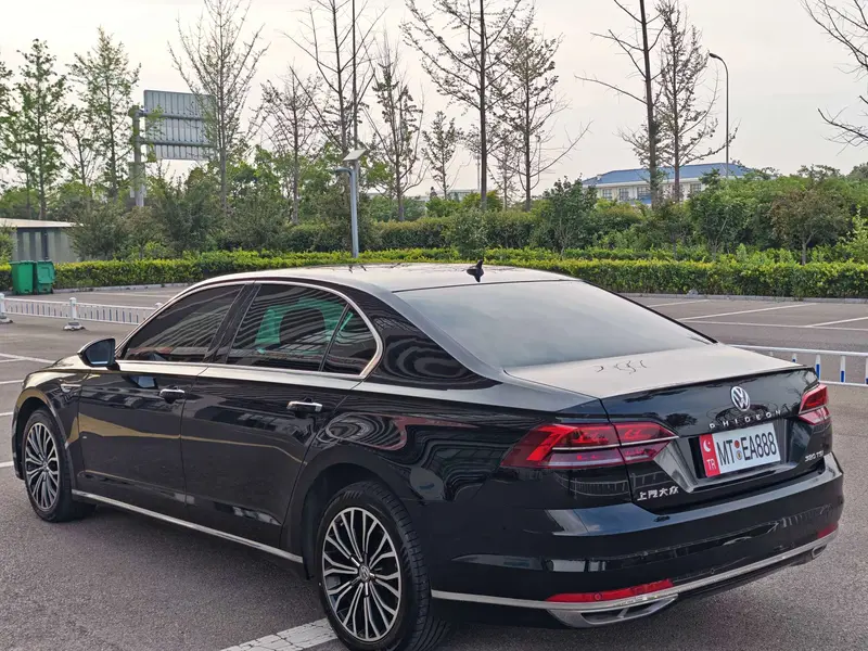 Volkswagen Phideon — фото 4