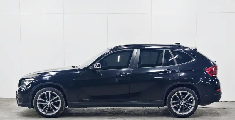 BMW X1 sDrive18i — фото 4