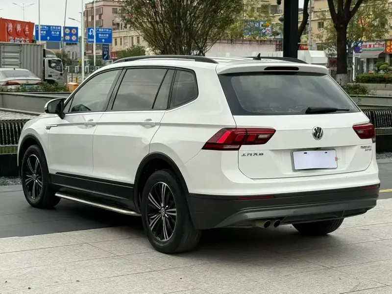 Volkswagen Tiguan L — фото 4
