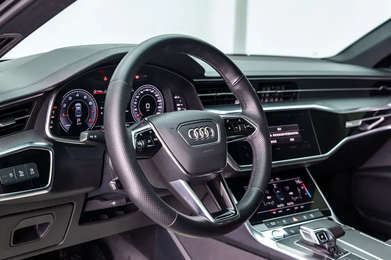 Audi A 6 L 40 TFSI — фото 9